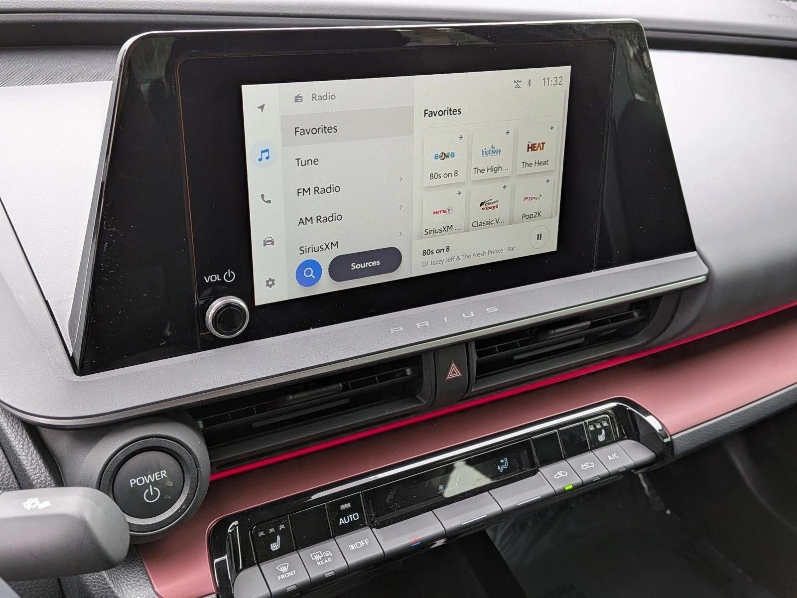 2025 Toyota Prius Plug-In Hybrid XSE (Natl)