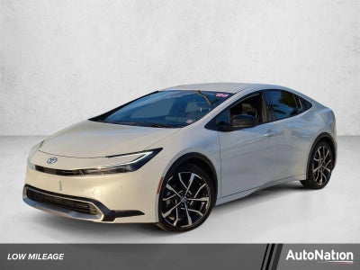 2026 Toyota Prius Plug-In Hybrid XSE (Natl)