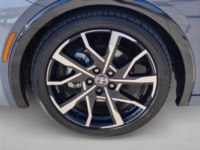 2026 Toyota Prius Plug-In Hybrid XSE (Natl)