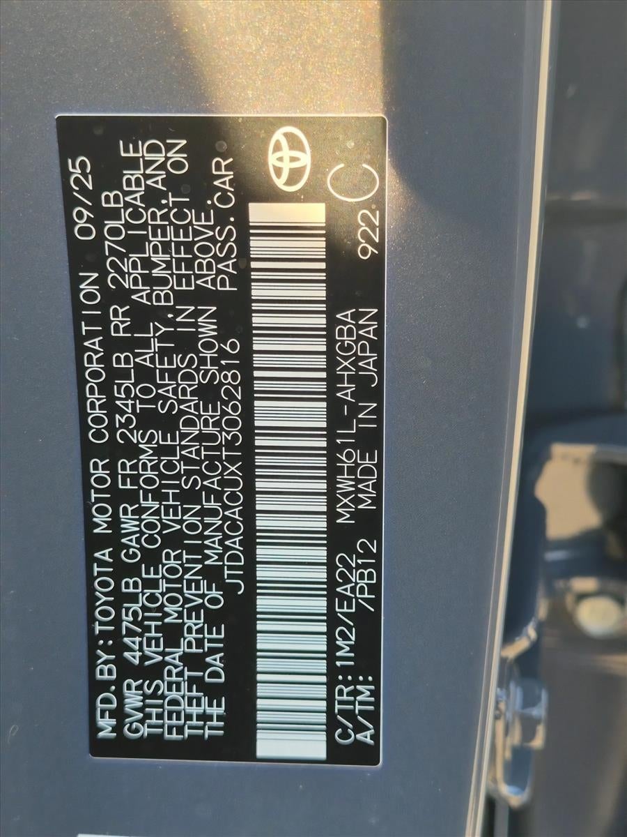 2026 Toyota Prius Plug-In Hybrid XSE (Natl)