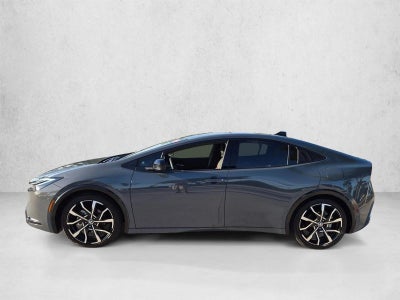 2026 Toyota Prius Plug-In Hybrid XSE (Natl)