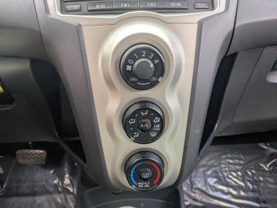 2010 Toyota Yaris 3dr LB Auto (Natl)