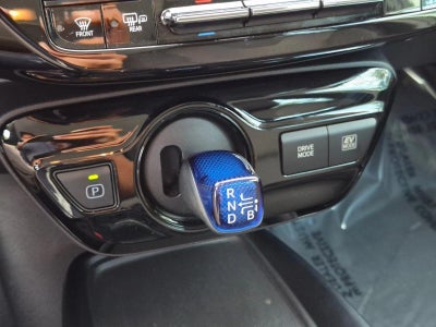2022 Toyota Prius LE (Natl)