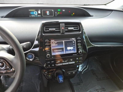 2022 Toyota Prius LE (Natl)