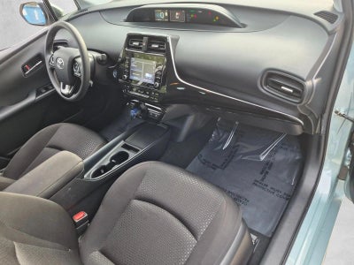 2022 Toyota Prius LE (Natl)