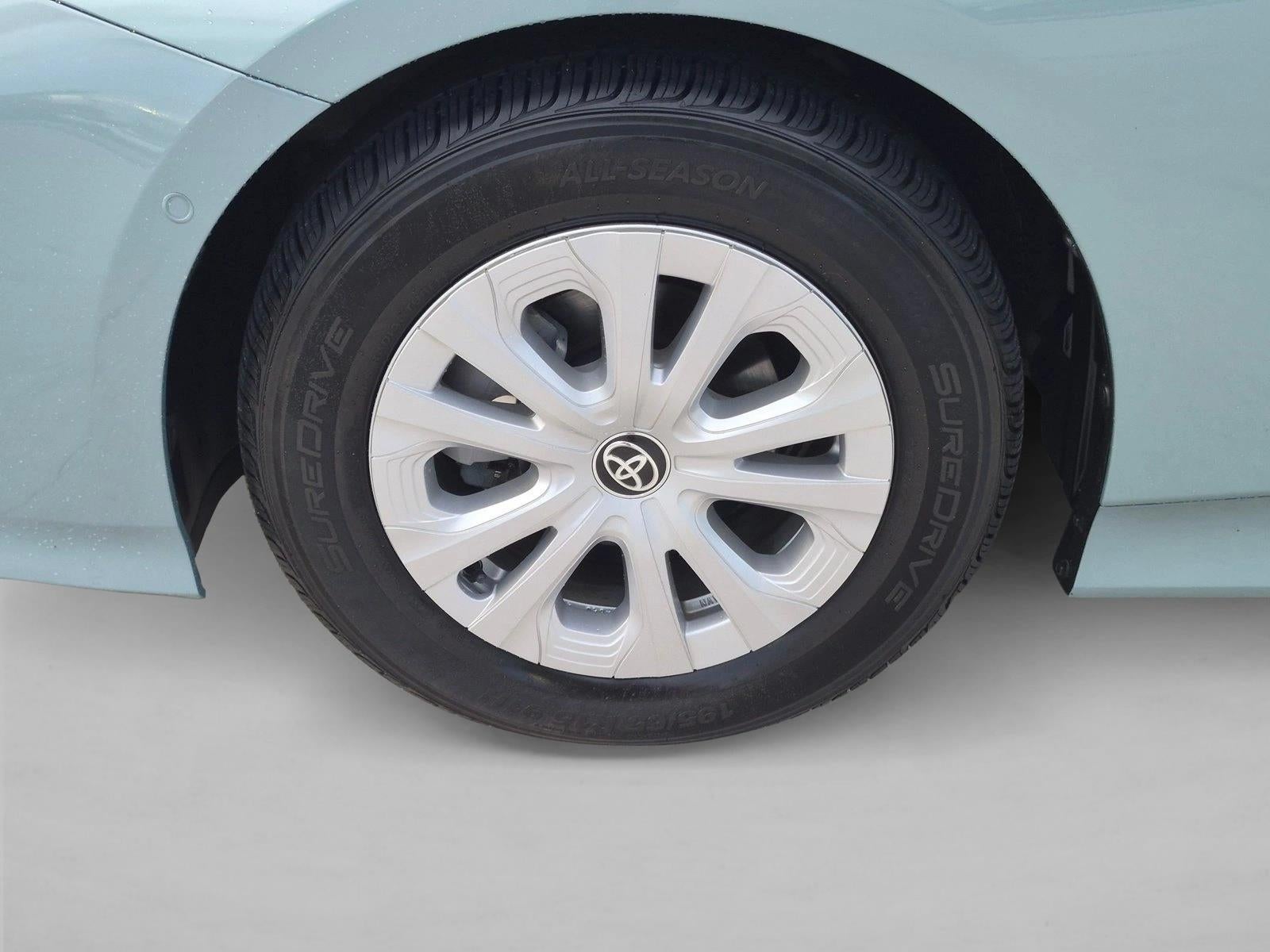 2022 Toyota Prius LE (Natl)