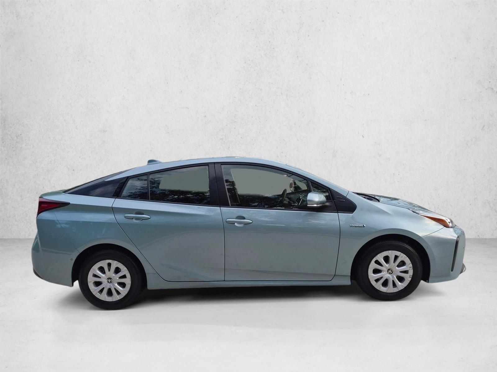 2022 Toyota Prius LE (Natl)