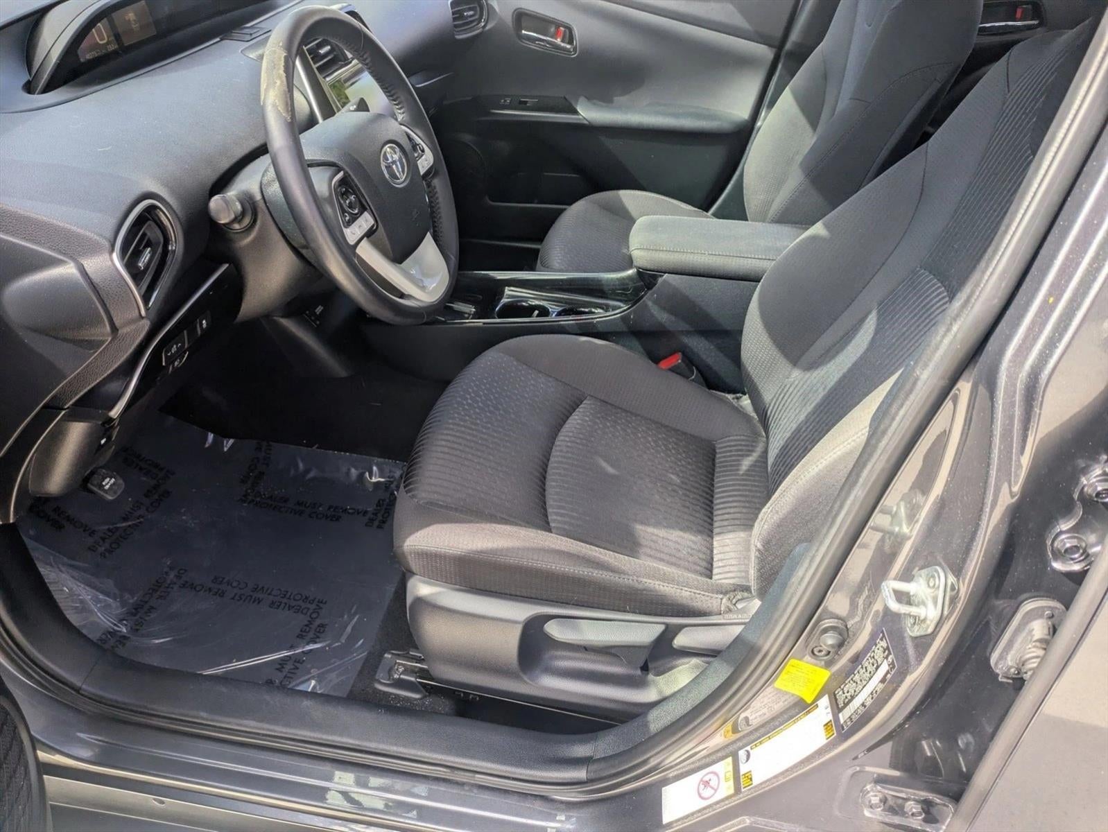 2019 Toyota Prius Prime Plus (Natl)