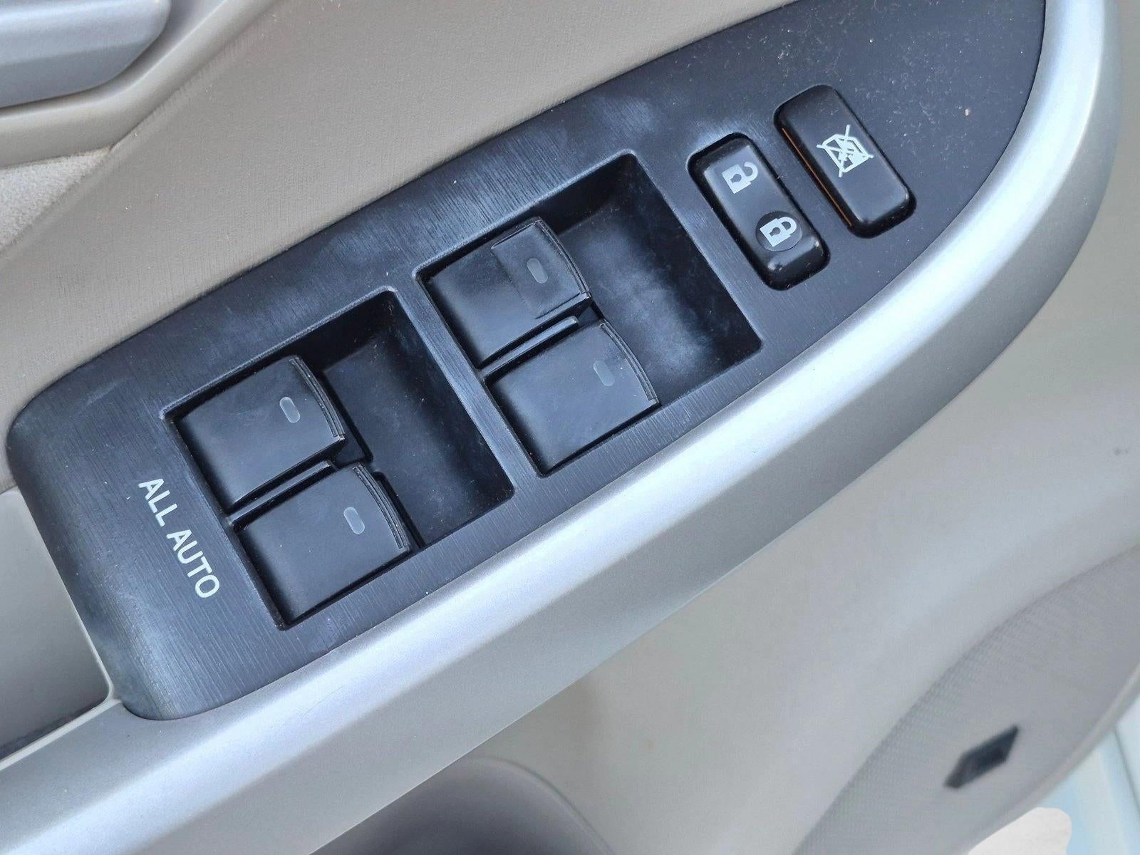 2010 Toyota Prius 5dr HB III (Natl)