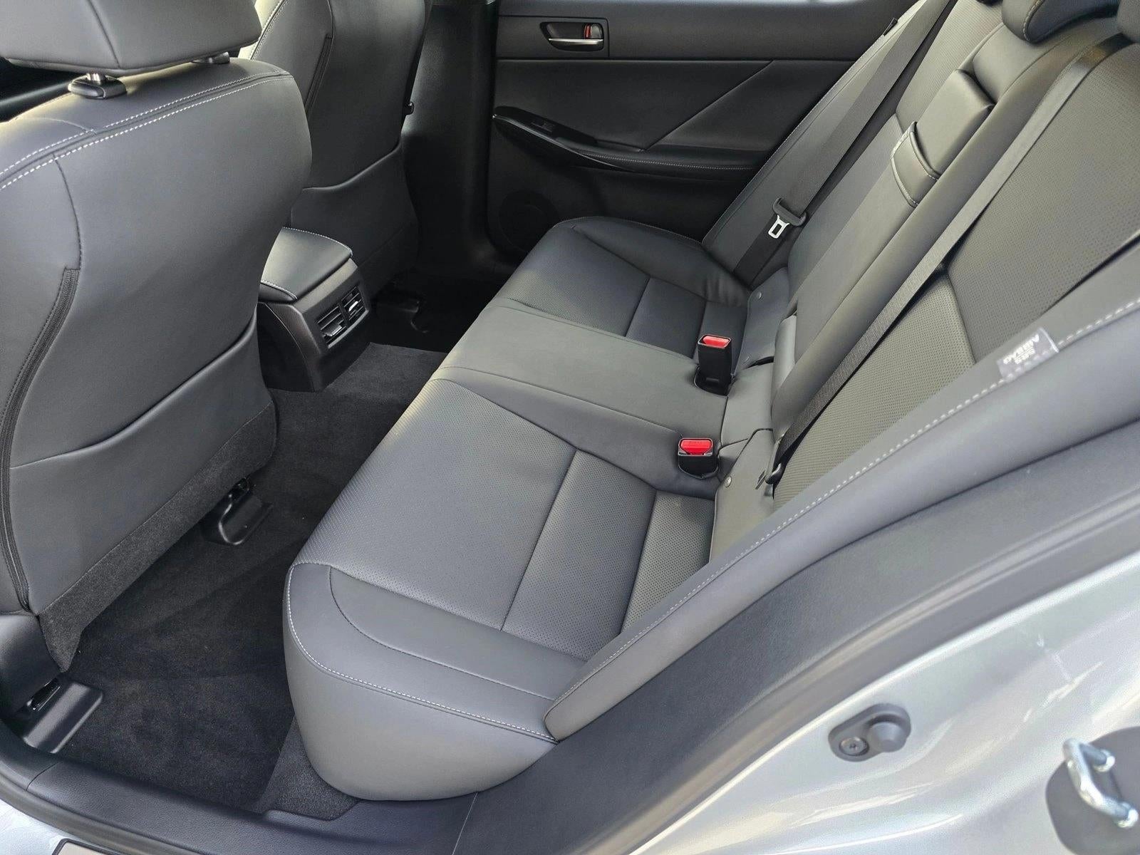 2025 Lexus IS 300 RWD