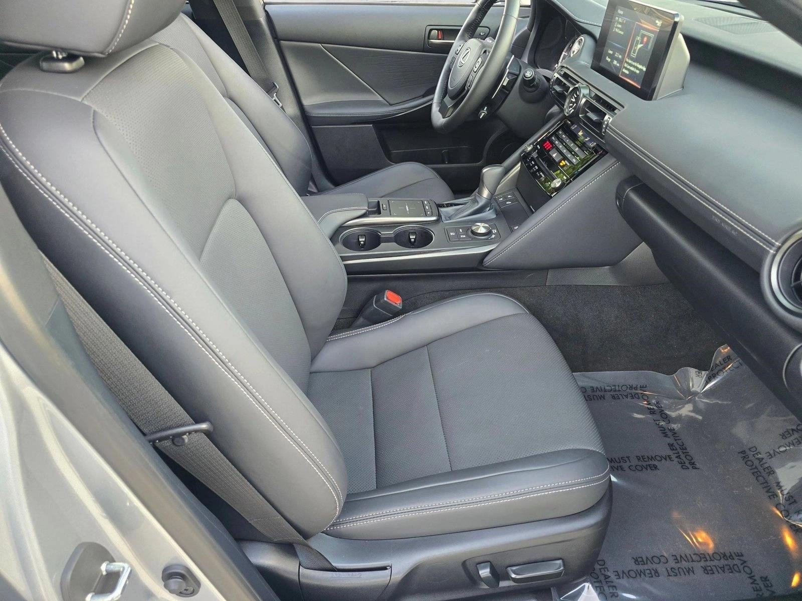 2025 Lexus IS 300 RWD
