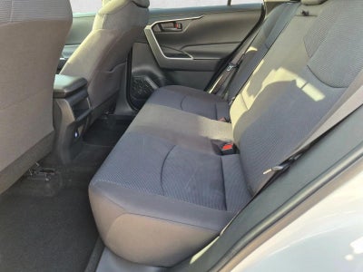 2020 Toyota RAV4 LE FWD (GS)