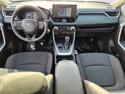 2020 Toyota RAV4 LE FWD (GS)