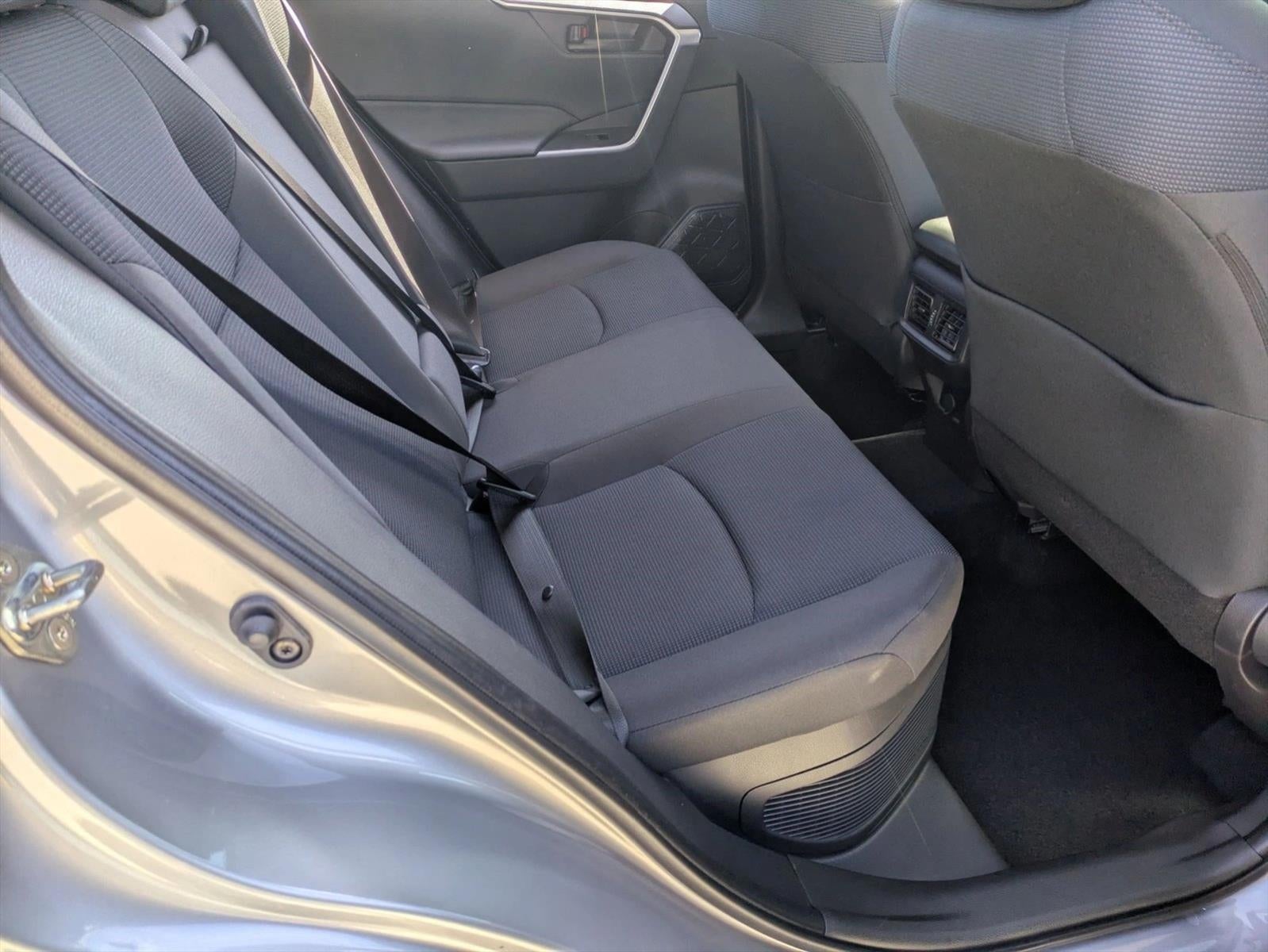 2025 Toyota RAV4 Hybrid LE AWD (Natl)