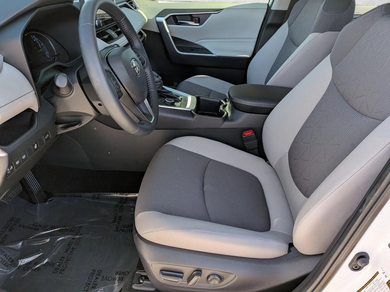 2025 Toyota RAV4 Hybrid XLE AWD (Natl)