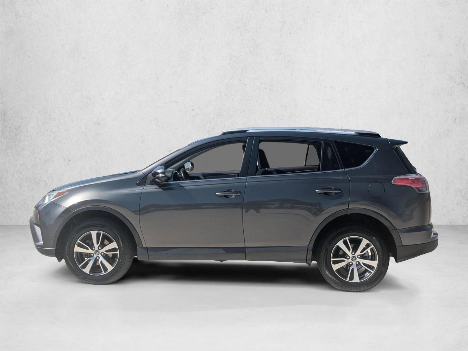 2016 Toyota RAV4 FWD 4dr XLE (GS)