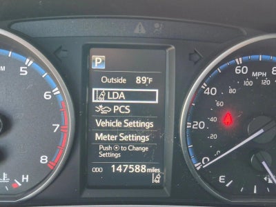 2018 Toyota RAV4 LE FWD (GS)