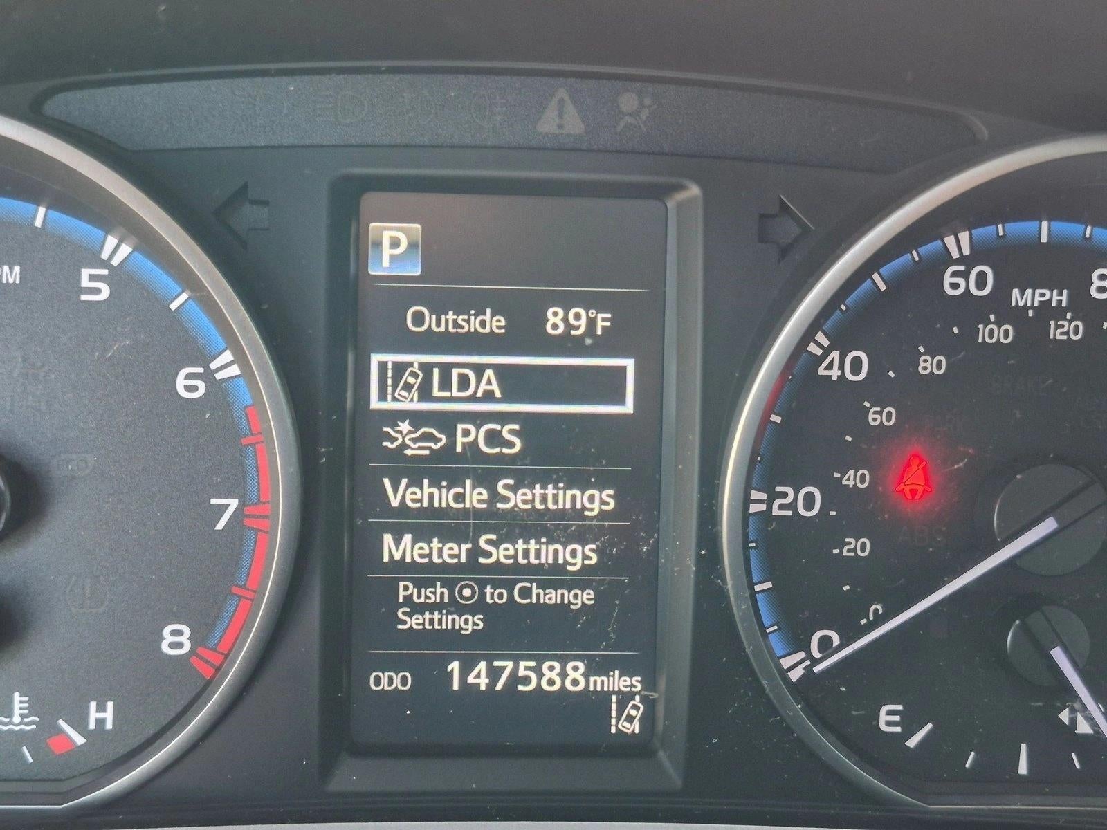 2018 Toyota RAV4 LE FWD (GS)