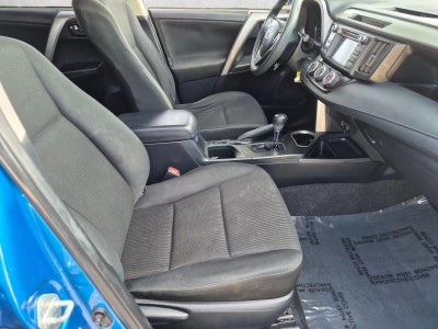 2018 Toyota RAV4 LE FWD (GS)