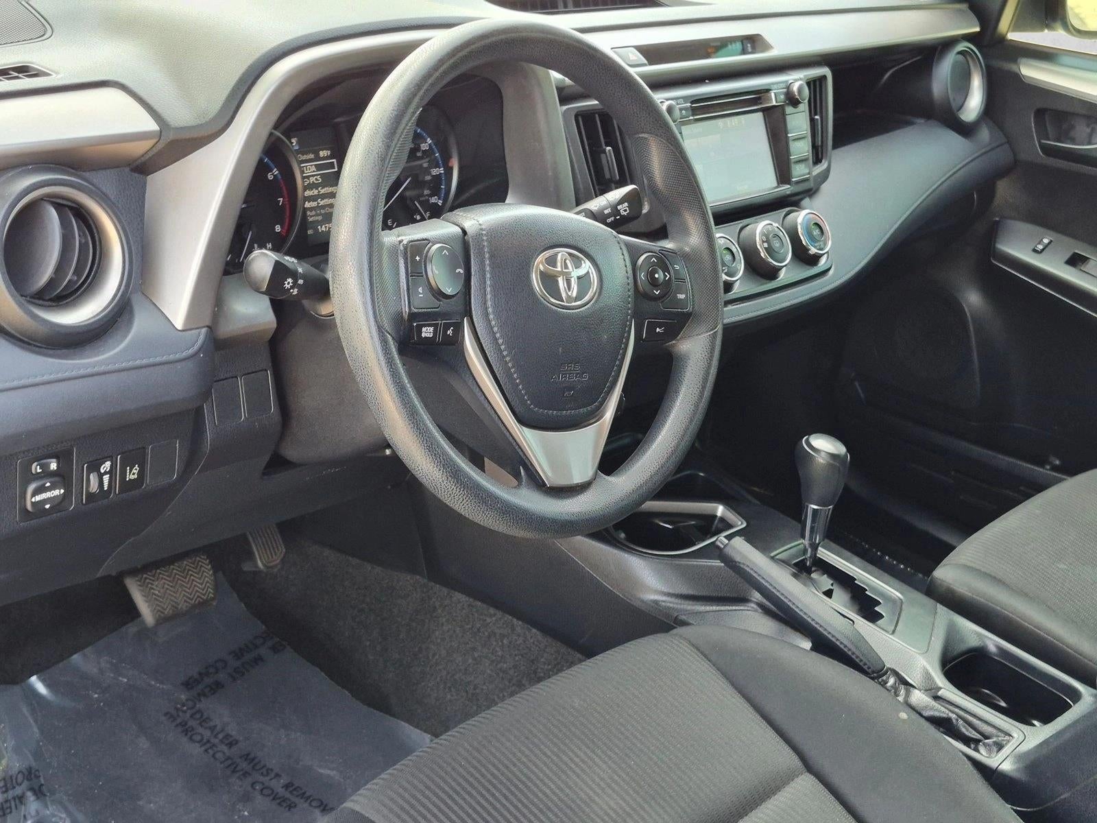 2018 Toyota RAV4 LE FWD (GS)
