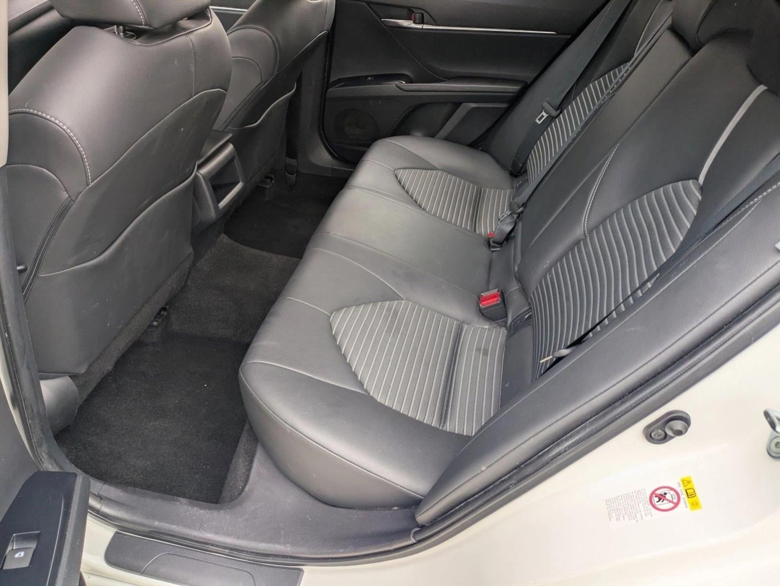 2018 Toyota Camry SE Auto (SE)