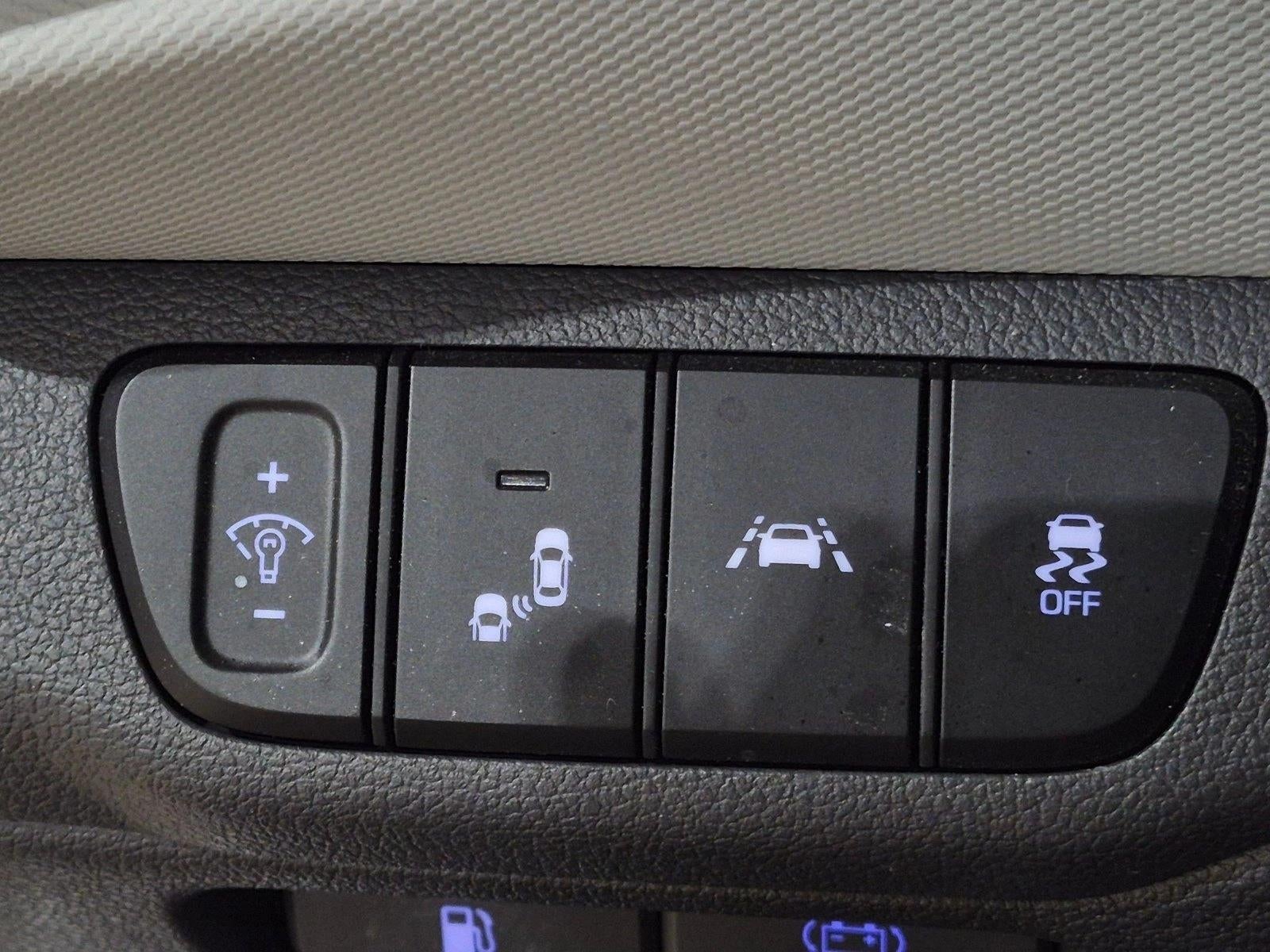 2020 Hyundai IONIQ Hybrid SEL Hatchback