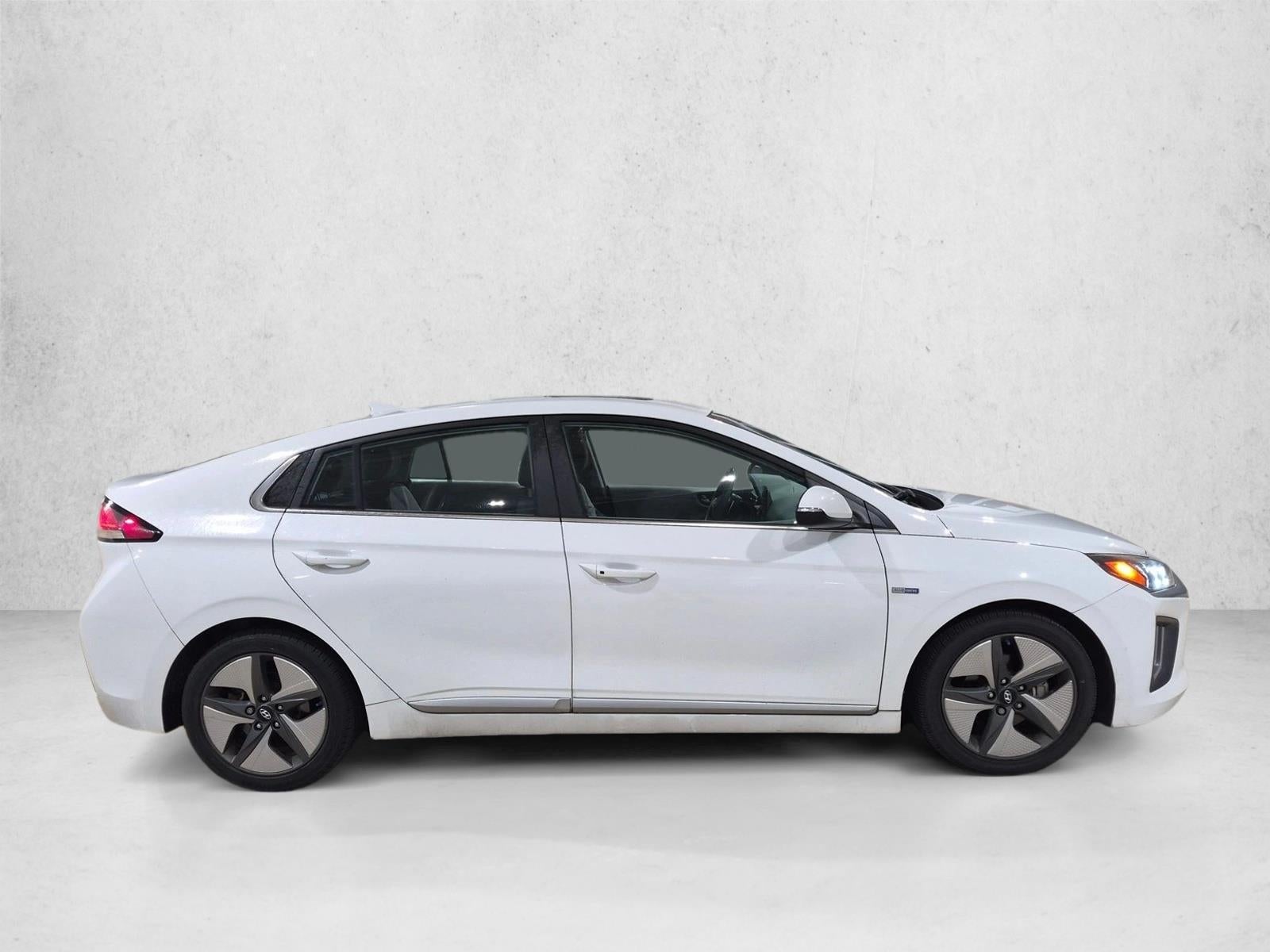 2020 Hyundai IONIQ Hybrid SEL Hatchback