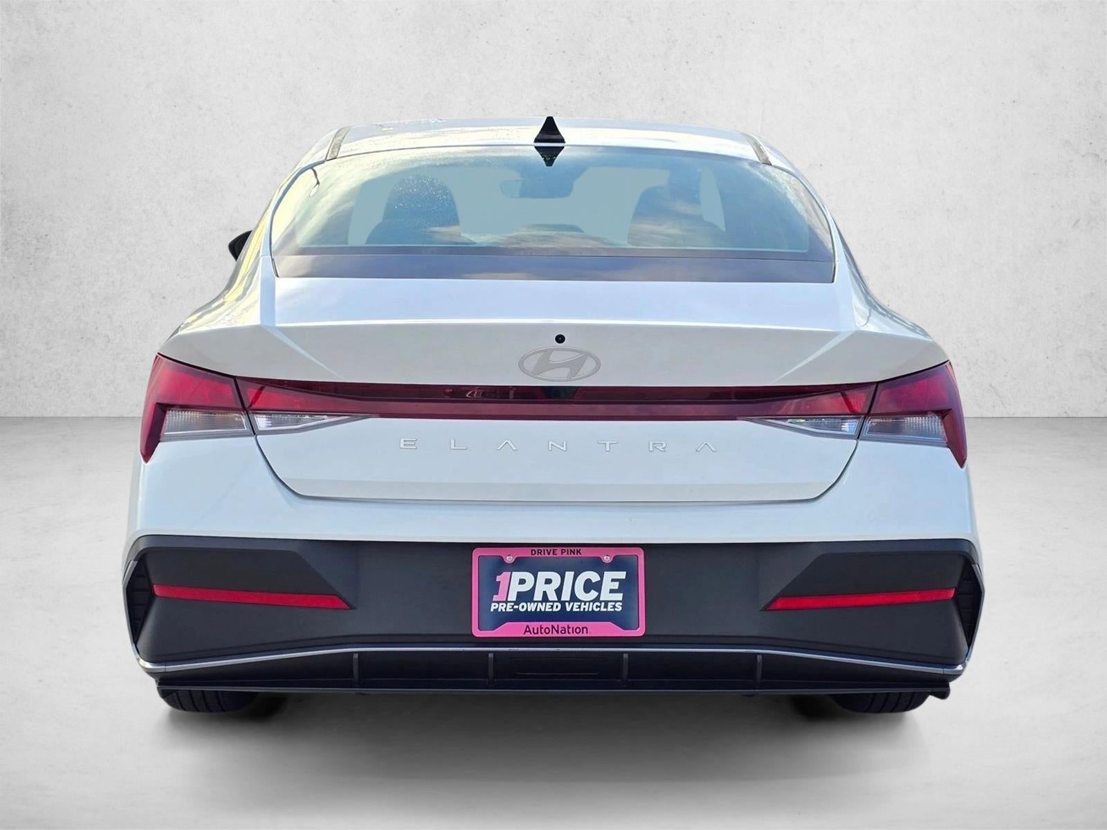 2024 Hyundai ELANTRA SEL IVT