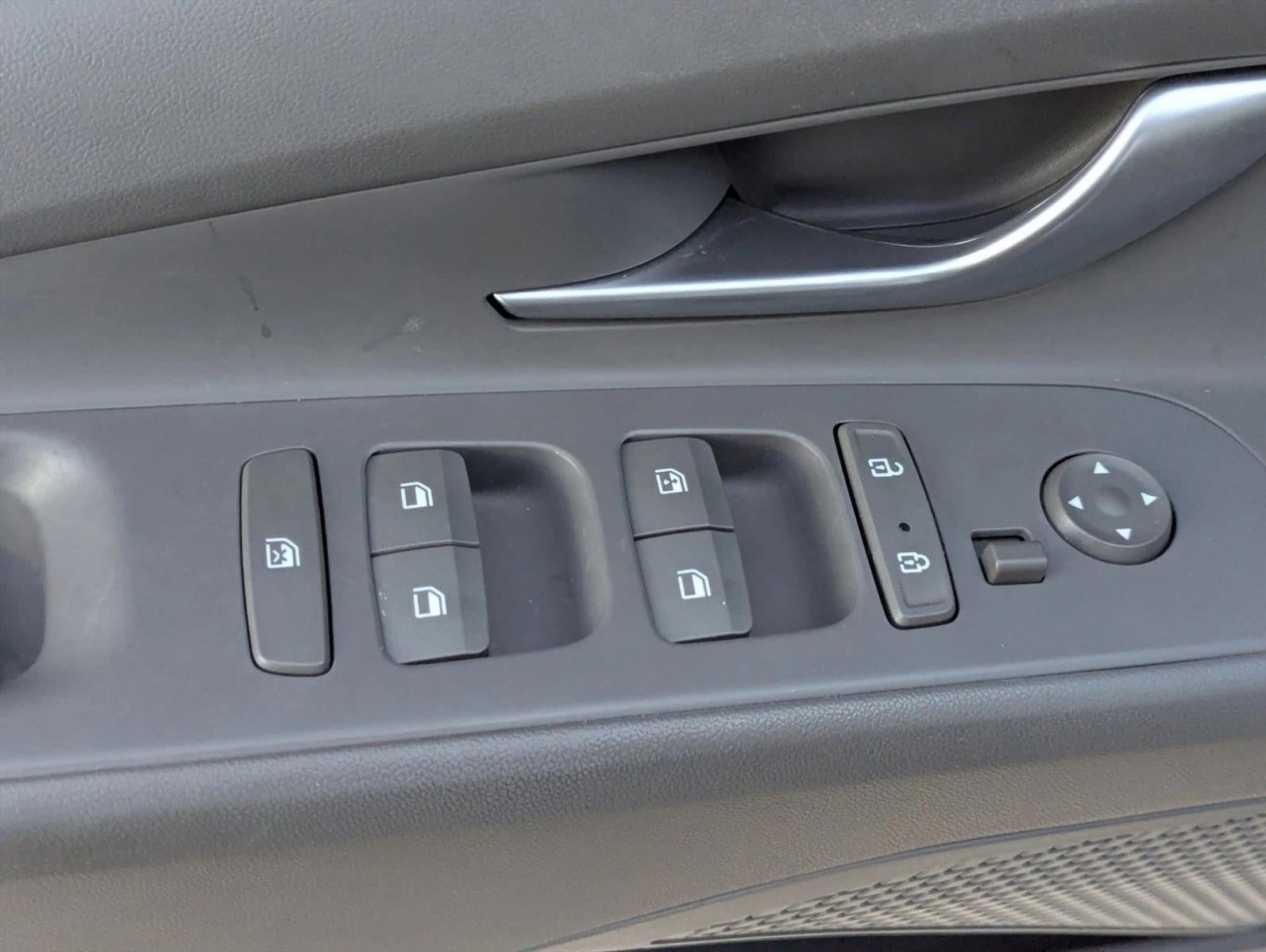 2023 Hyundai ELANTRA SEL IVT