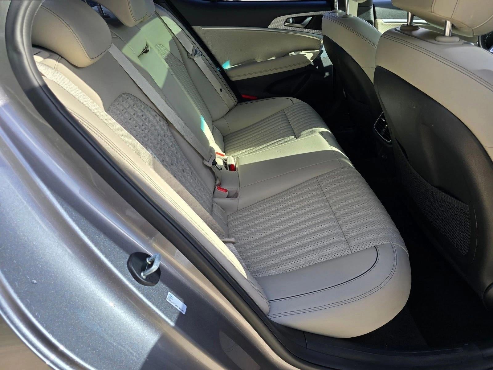 2023 Genesis G70 3.3T RWD