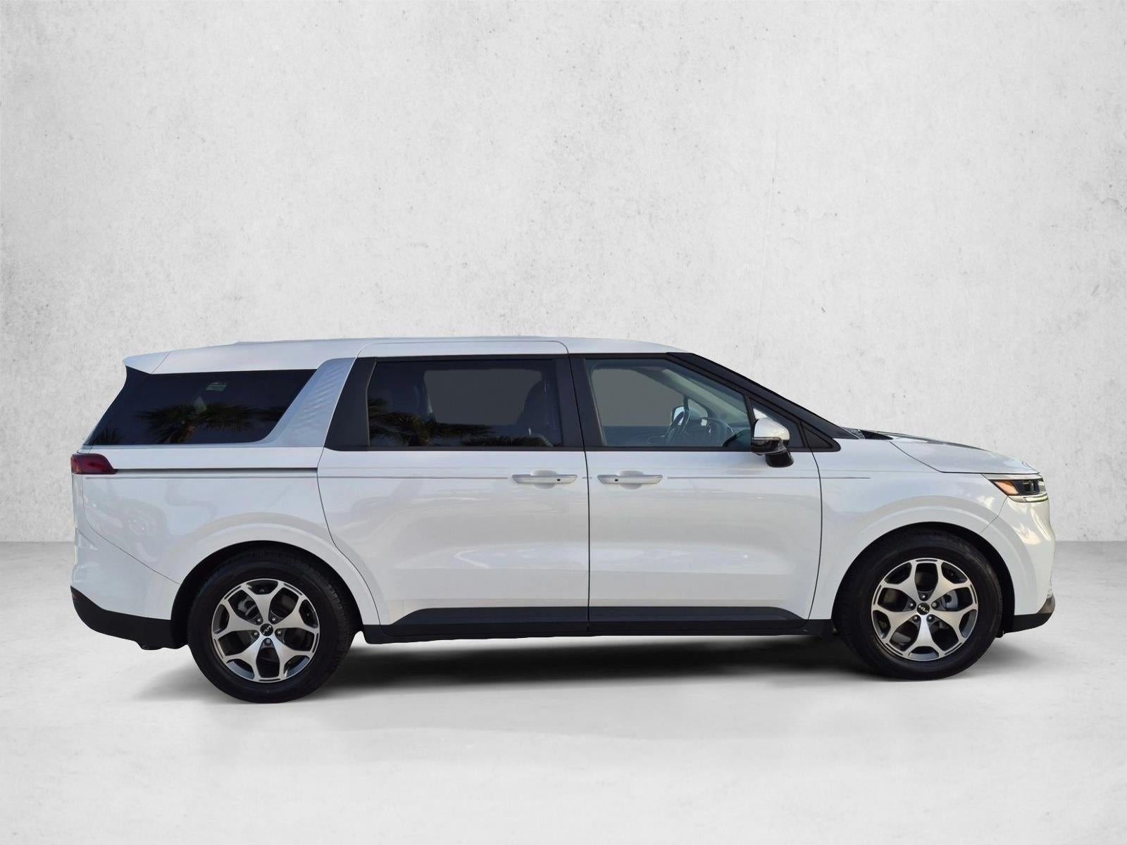 2022 Kia Carnival LXS FWD