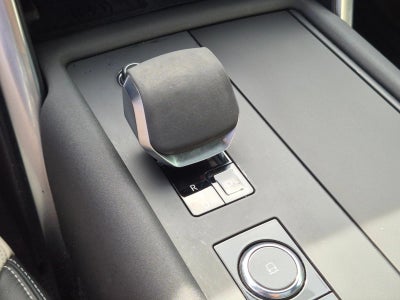 2023 Land Rover Discovery P360 Metropolitan Edition