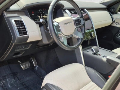 2023 Land Rover Discovery P360 Metropolitan Edition