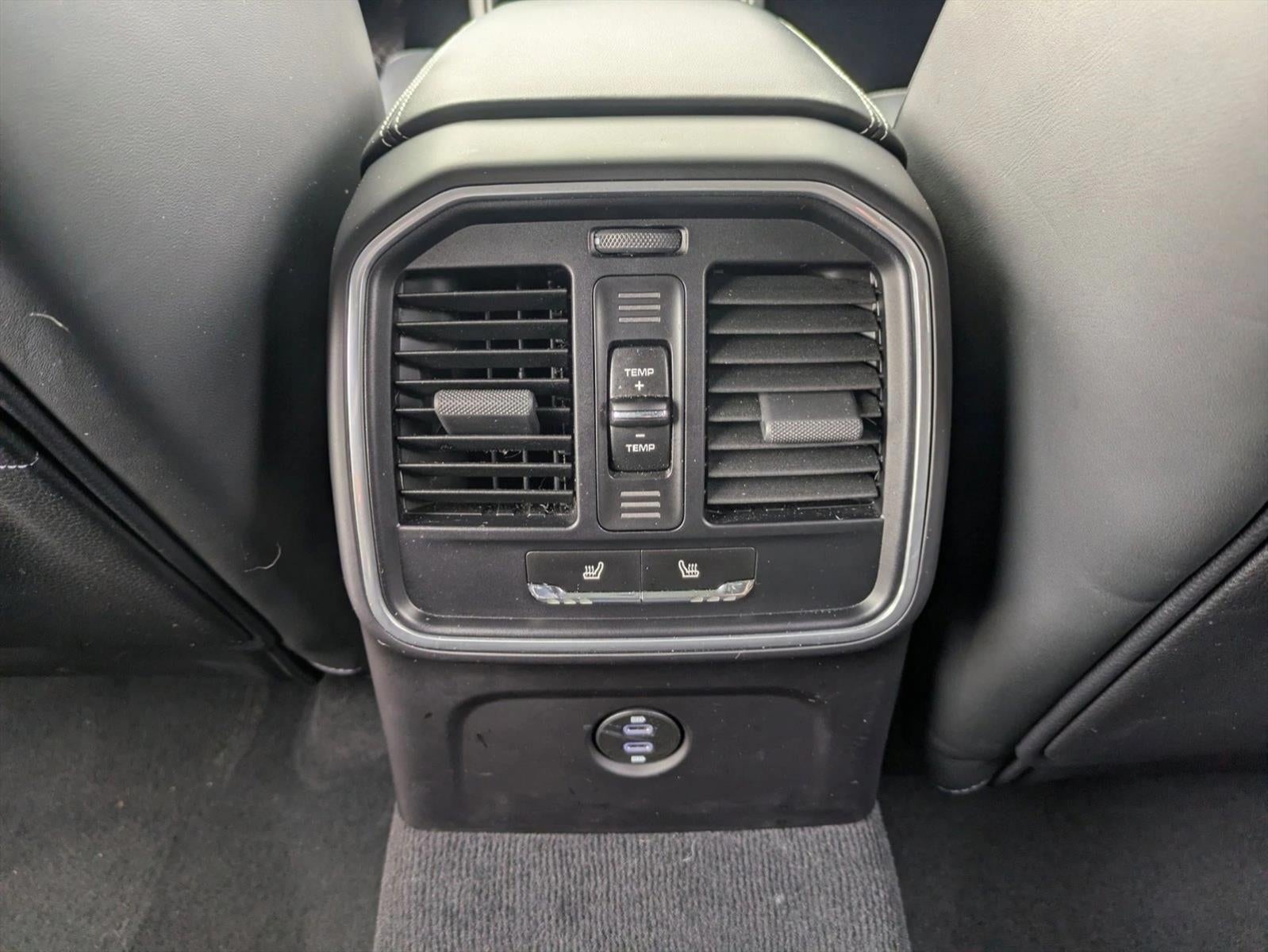 2022 Porsche Macan AWD