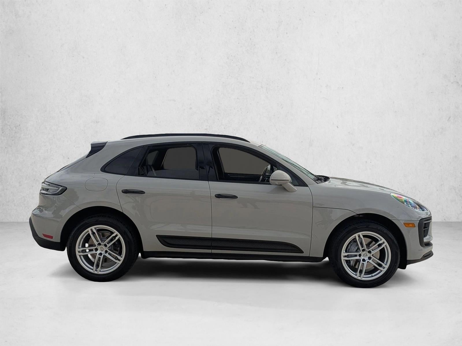 2022 Porsche Macan AWD