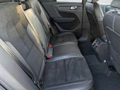 2021 Volvo XC40 T5 AWD R-Design