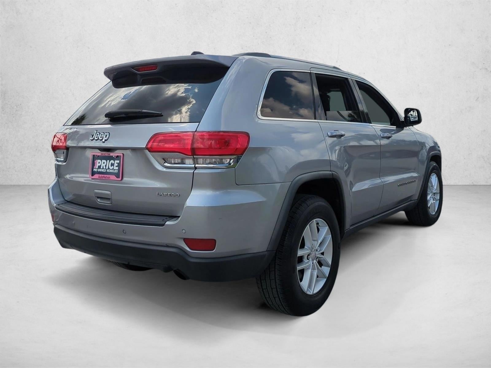 2017 Jeep Grand Cherokee Laredo 4x2