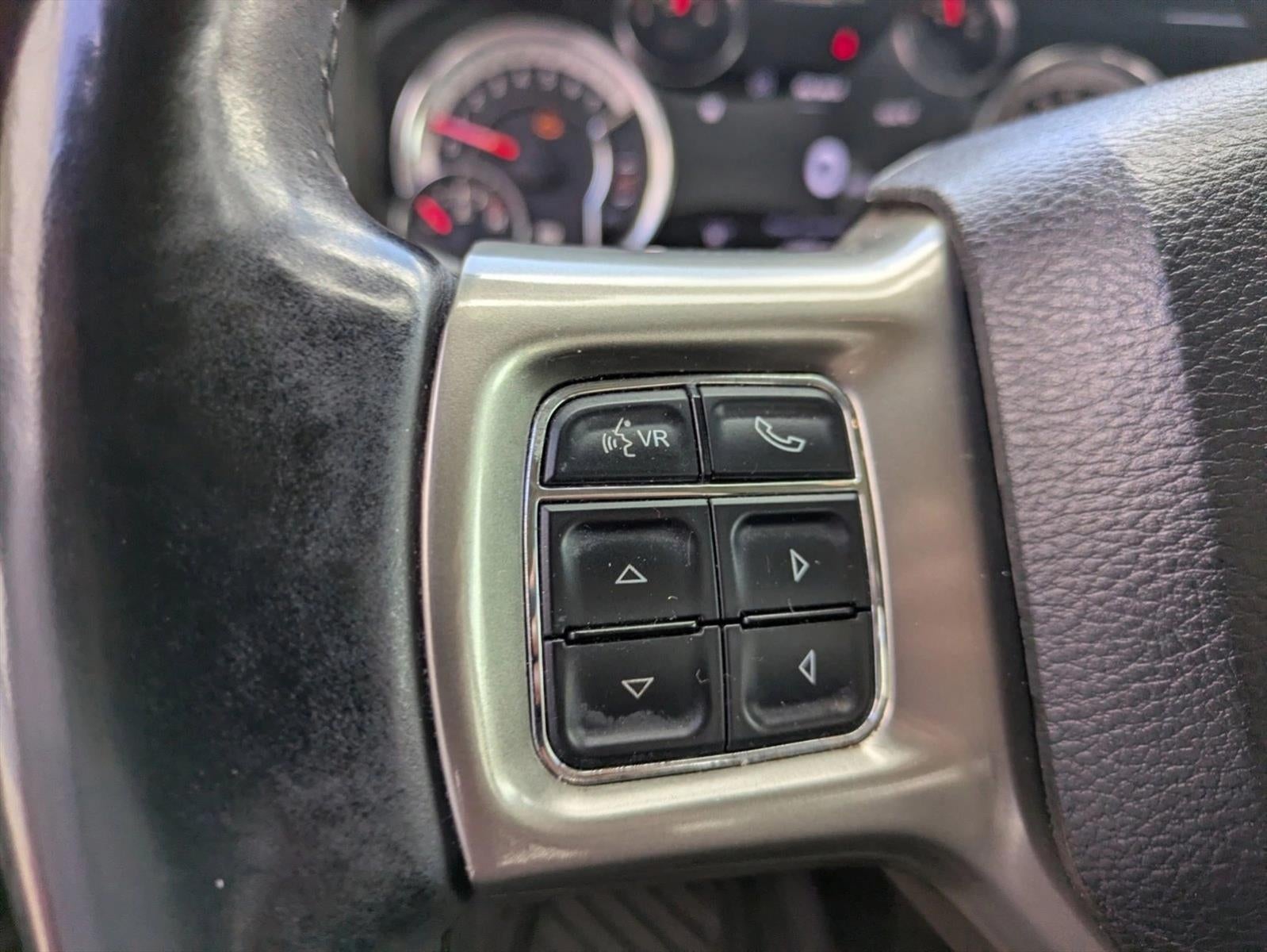 2016 RAM 1500 4WD Crew Cab 6.4 Ft Box Laramie