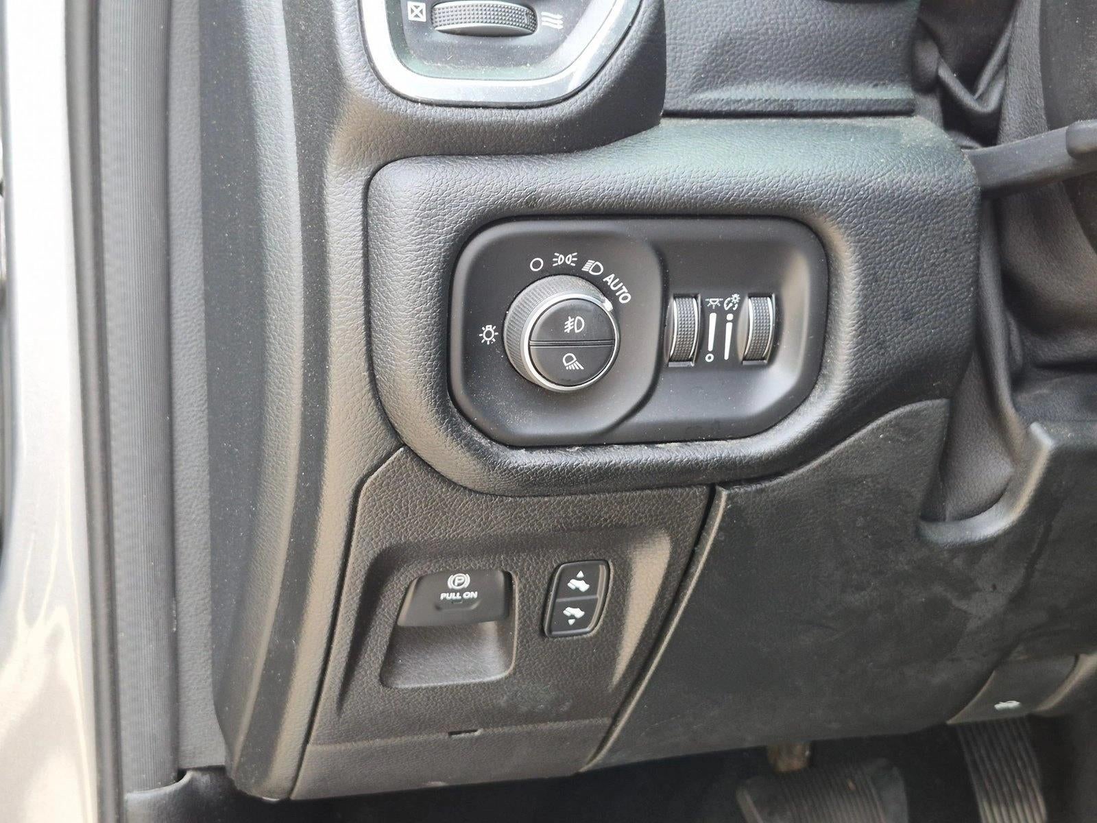 2021 RAM 1500 Laramie 4x4 Crew Cab 5'7" Box