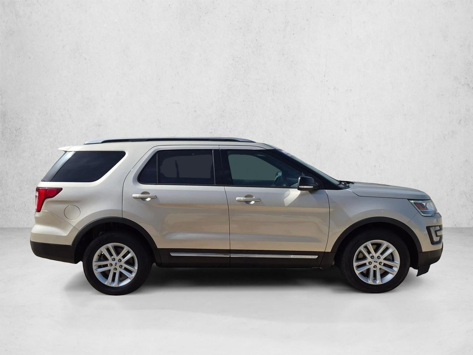 2017 Ford Explorer XLT FWD