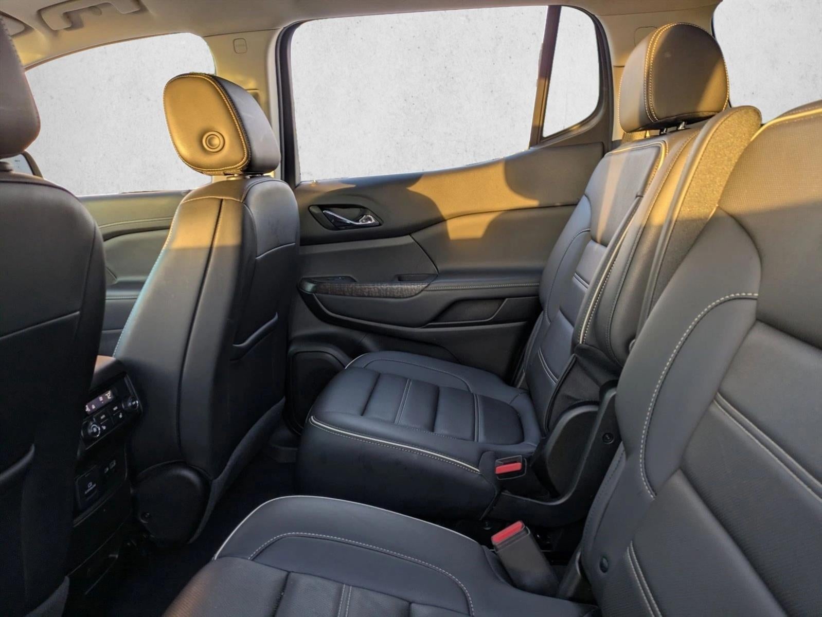 2023 GMC Acadia FWD Denali