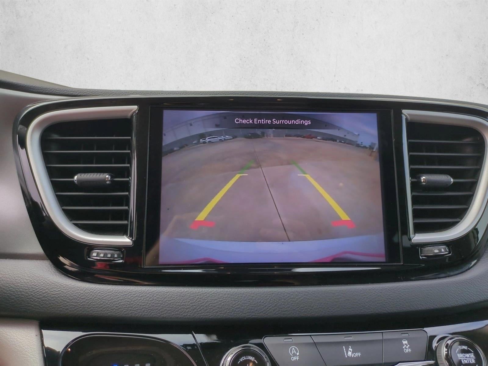 2022 Chrysler Pacifica Touring L FWD