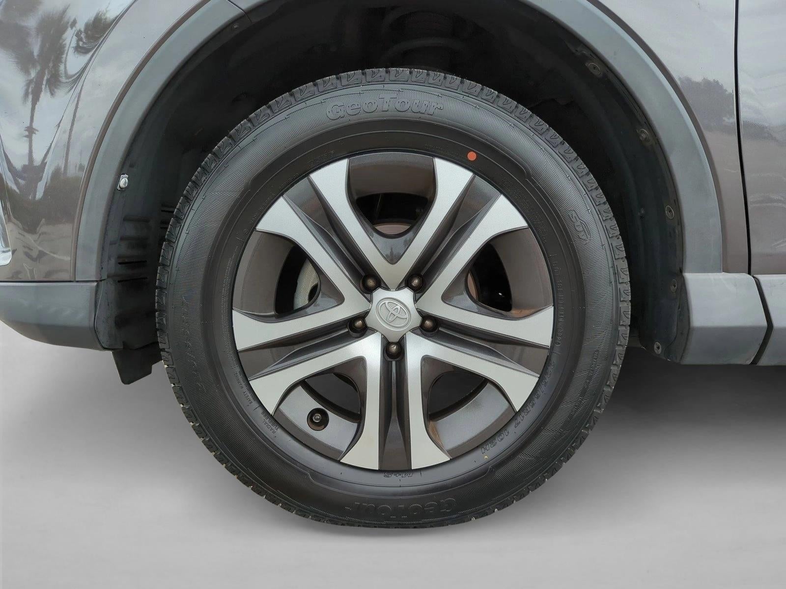 2016 Toyota RAV4 AWD 4dr LE (Natl)