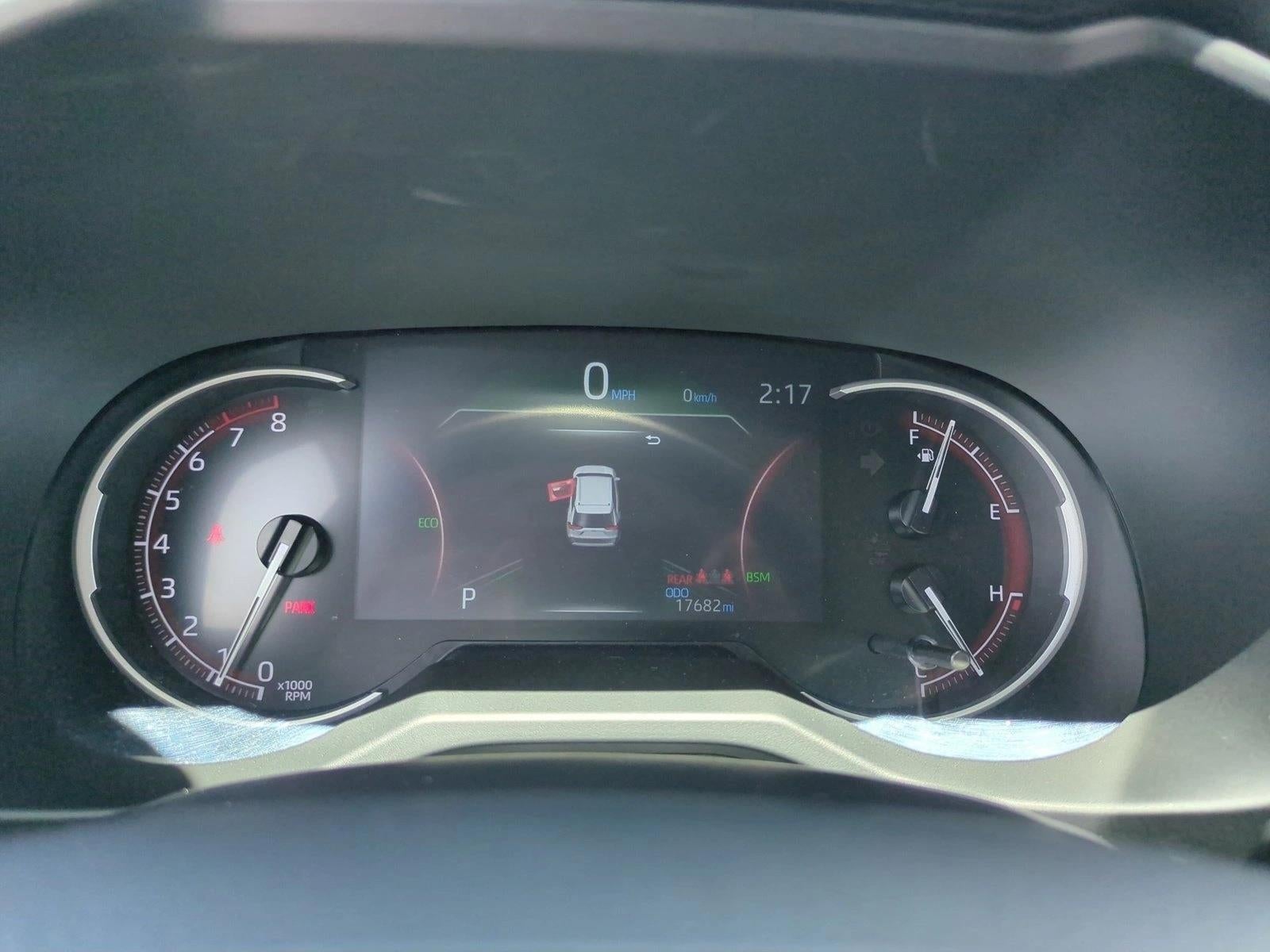 2025 Toyota RAV4 XLE Premium FWD (Natl)