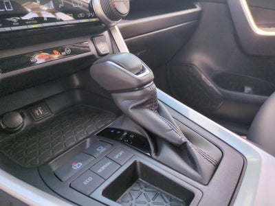 2025 Toyota RAV4 XLE Premium FWD (Natl)