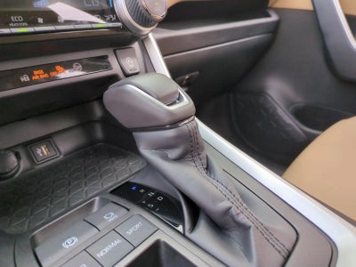 2025 Toyota RAV4 XLE Premium FWD (Natl)