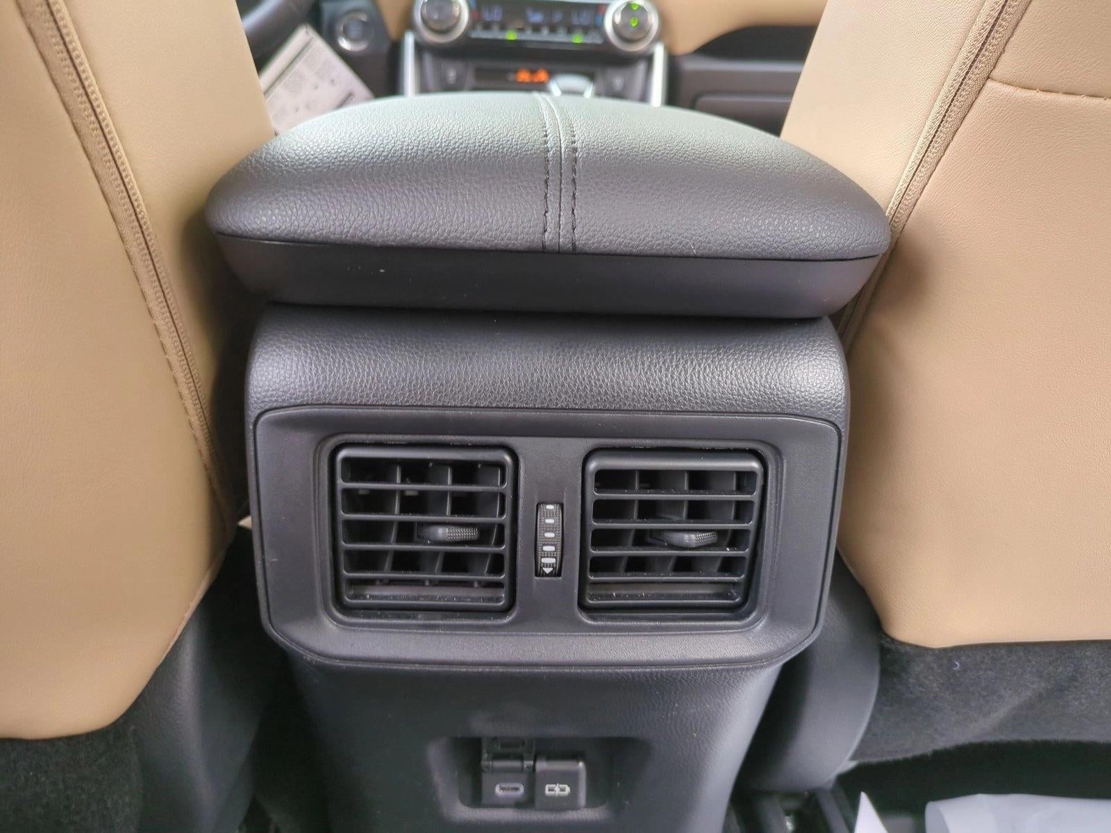 2025 Toyota RAV4 XLE Premium FWD (Natl)