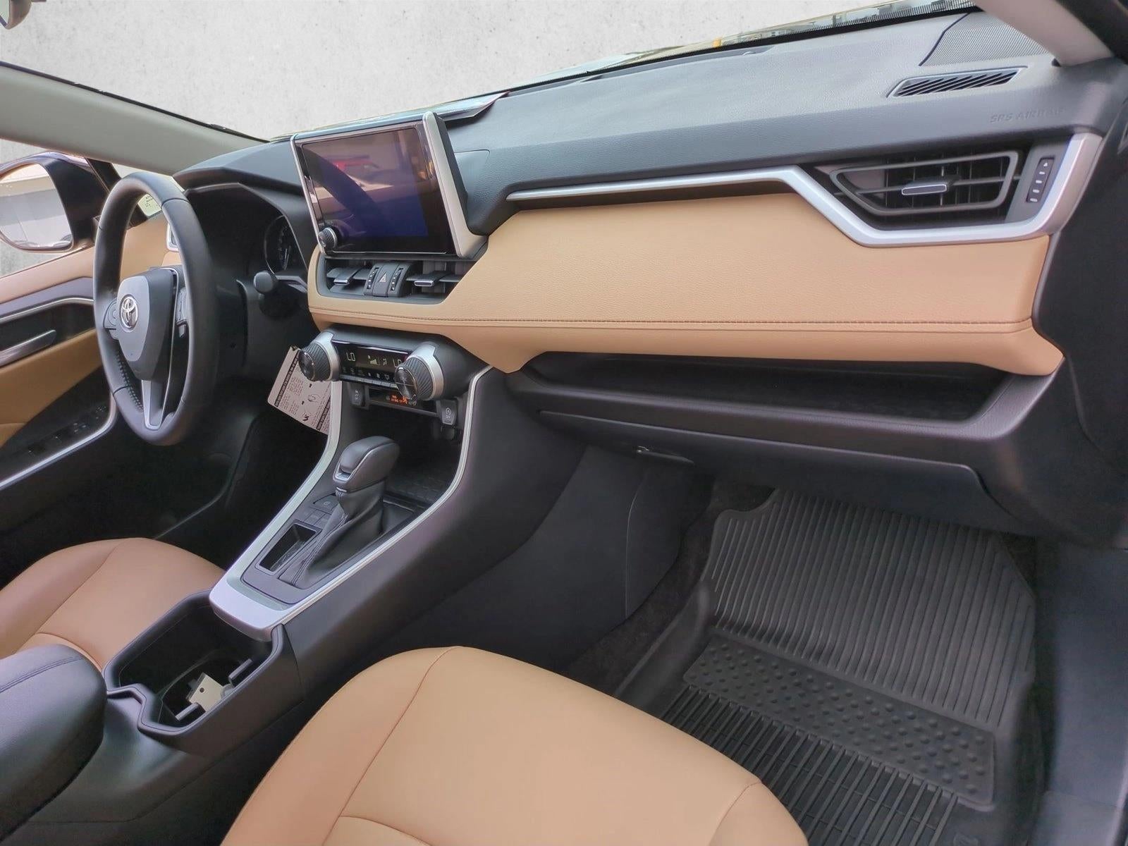 2025 Toyota RAV4 XLE Premium FWD (Natl)