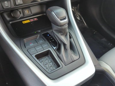 2024 Toyota RAV4 XLE Premium FWD (Natl)