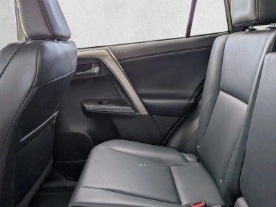 2017 Toyota RAV4 Platinum AWD (Natl)